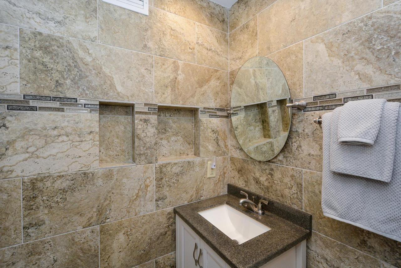 Canal 315 - Right In Siesta Key Village! Exteriör bild